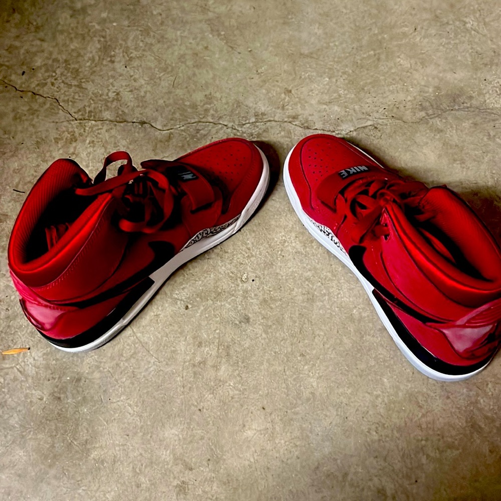 Kids Nike Air Jordans Size 6